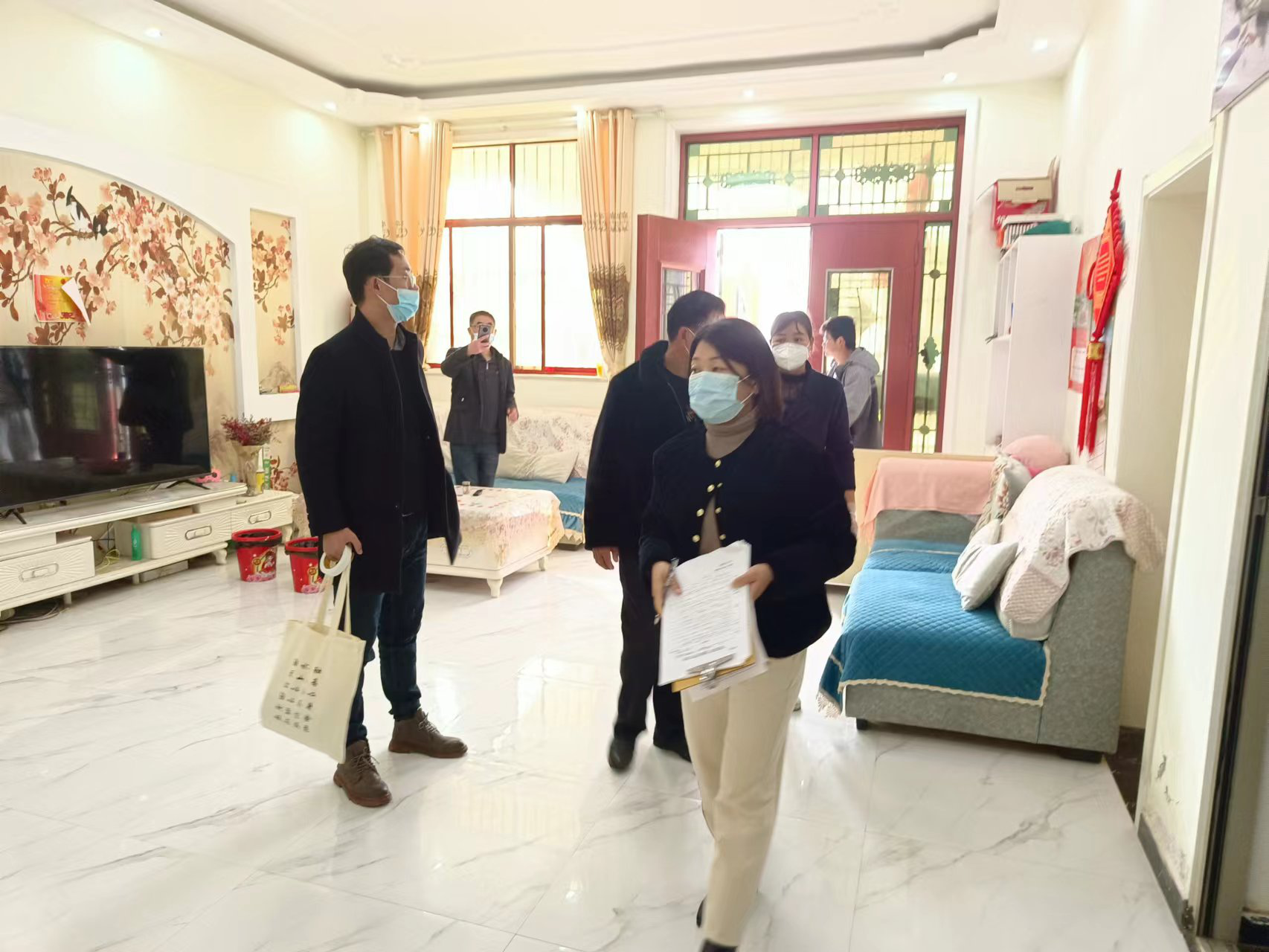 山东省兰陵县妇联到尚岩镇开展“美在农家”示范户验收工作